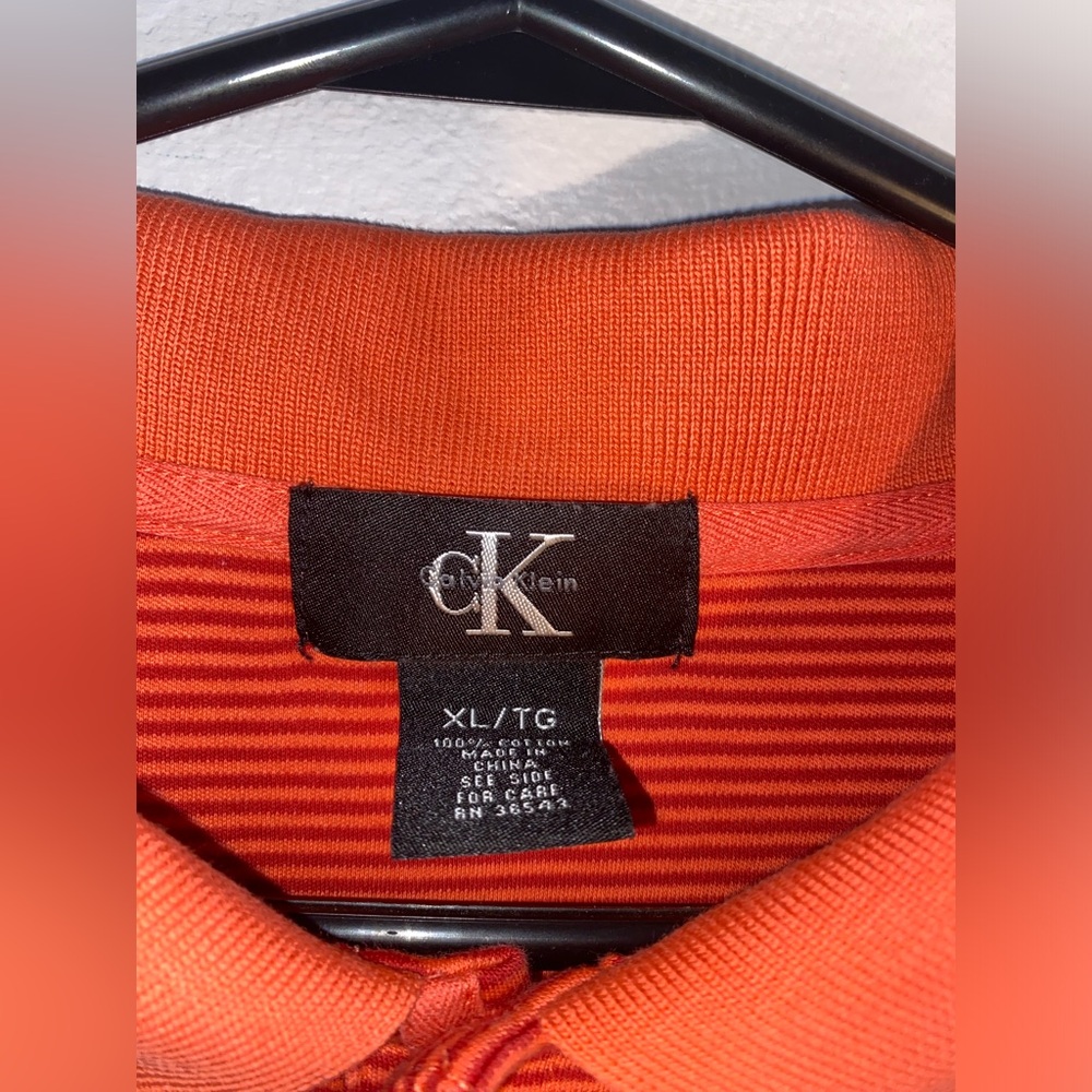 Calvin Klein - Picture 3 of 5